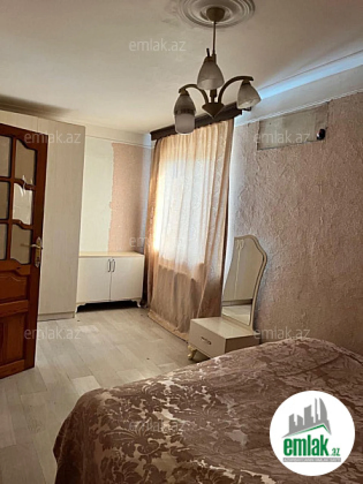 Satılır 2 otaqlı köhnə tikili 47 m²