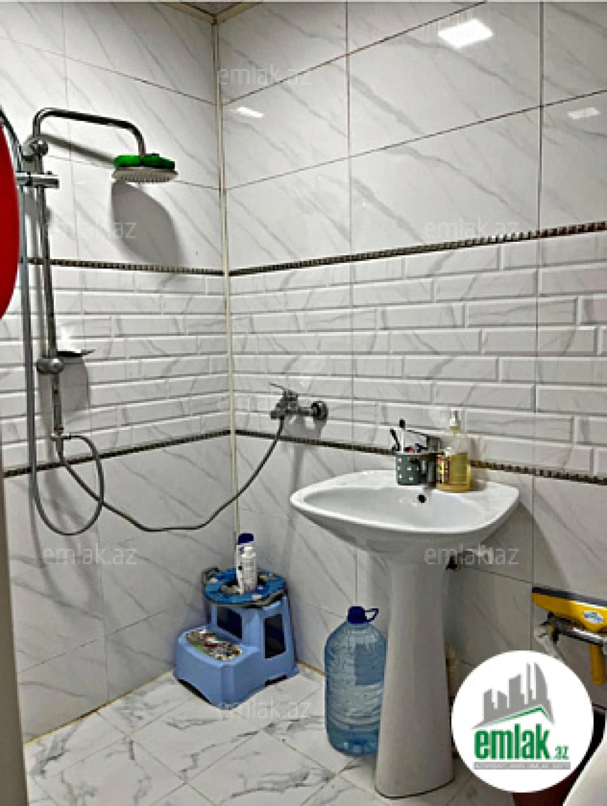 Satılır 2 otaqlı köhnə tikili 47 m²