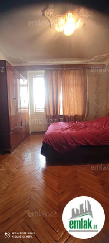 Satılır 2 otaqlı köhnə tikili 65 m²