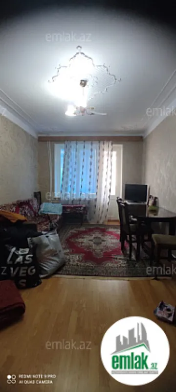 Satılır 2 otaqlı köhnə tikili 65 m²