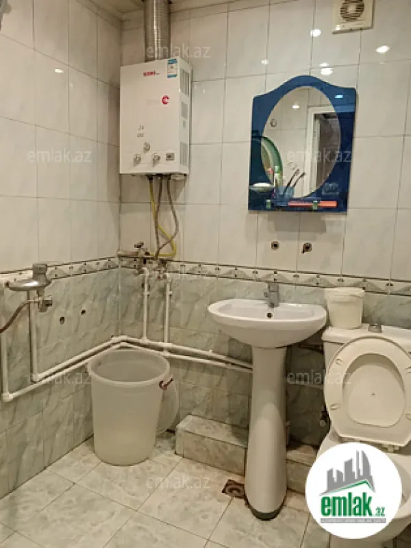 Satılır 3 otaqlı köhnə tikili 65 m²