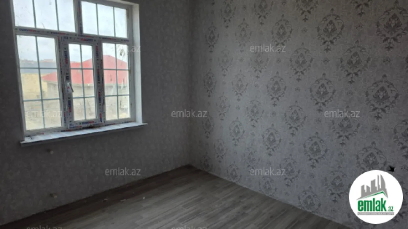 Satılır 4 otaqlı həyət evi 102 m²