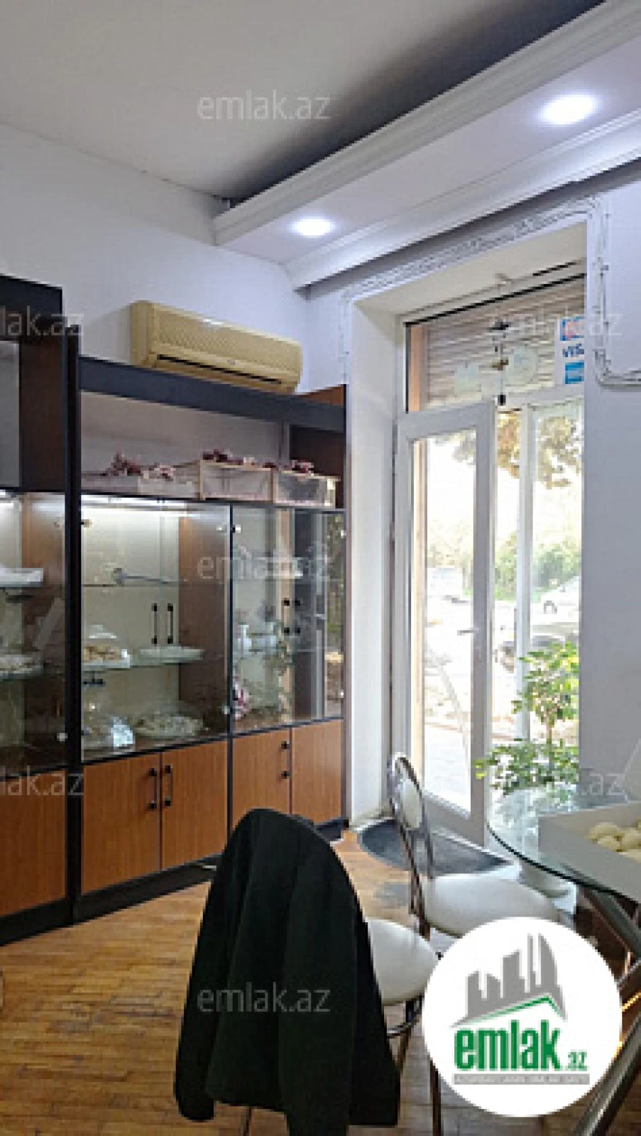 Satılır 1 otaqlı obyekt 200 m²