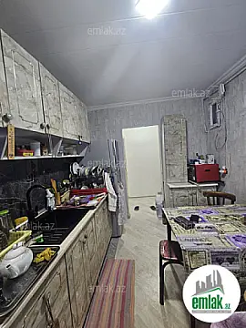 Satılır 2 otaqlı köhnə tikili 82 m²