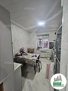 Satılır 2 otaqlı köhnə tikili 82 m²