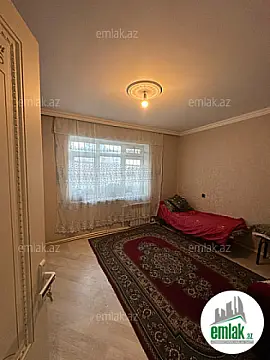 Satılır 2 otaqlı köhnə tikili 82 m²