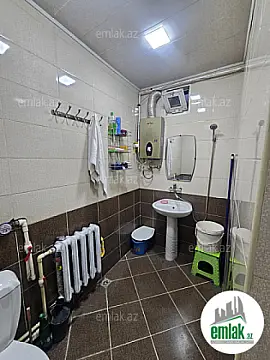 Satılır 2 otaqlı köhnə tikili 82 m²