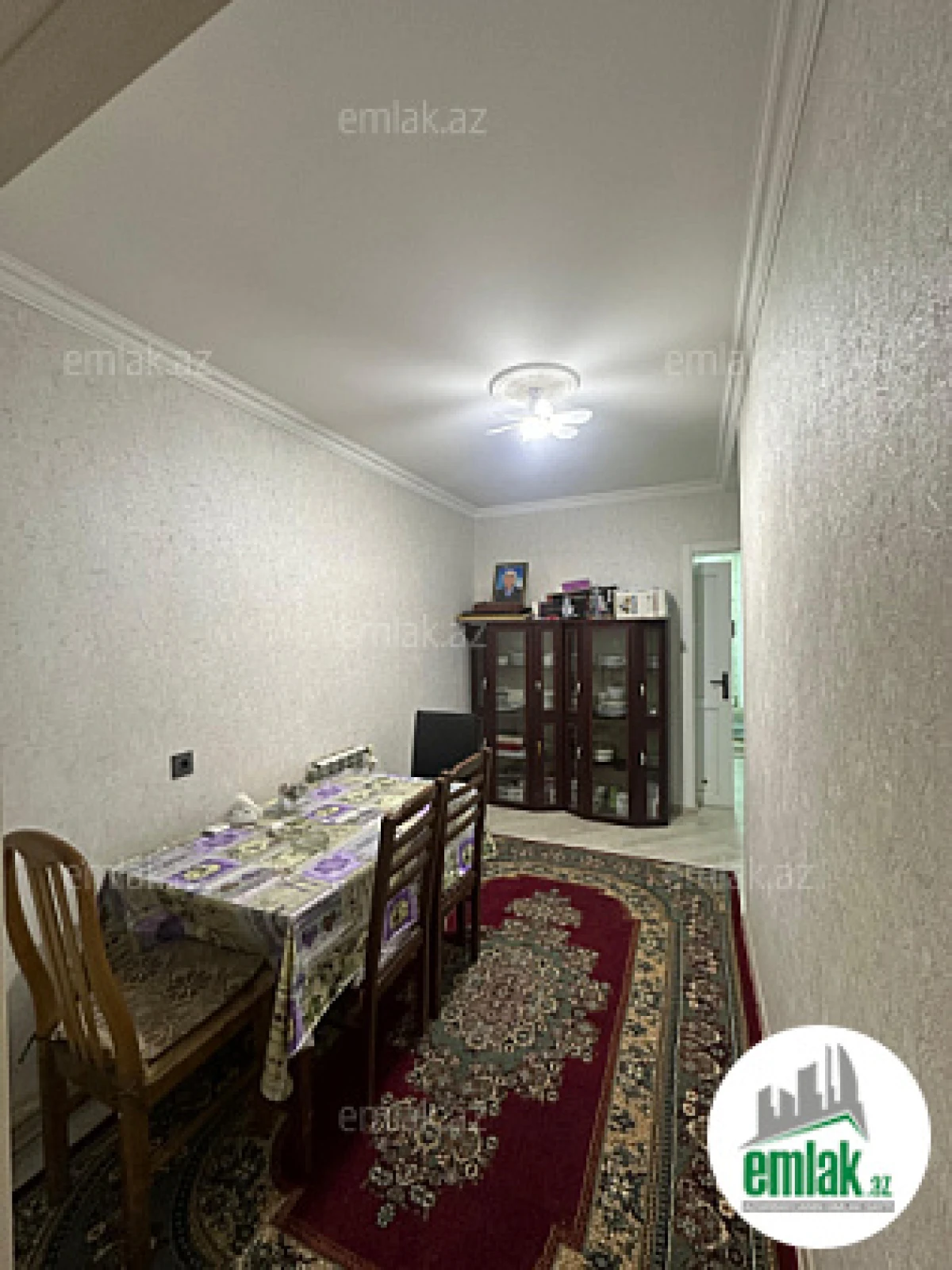 Satılır 2 otaqlı köhnə tikili 82 m²
