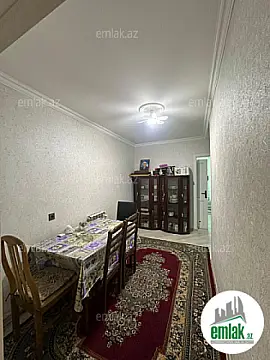 Satılır 2 otaqlı köhnə tikili 82 m²
