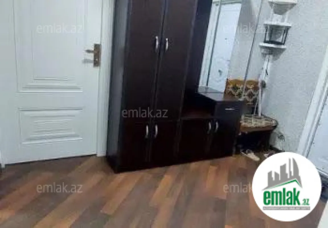 Satılır 3 otaqlı köhnə tikili 75 m²
