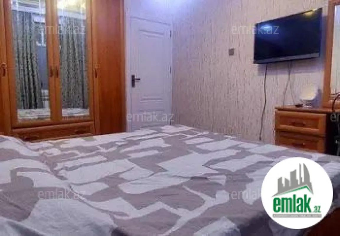Satılır 3 otaqlı köhnə tikili 75 m²