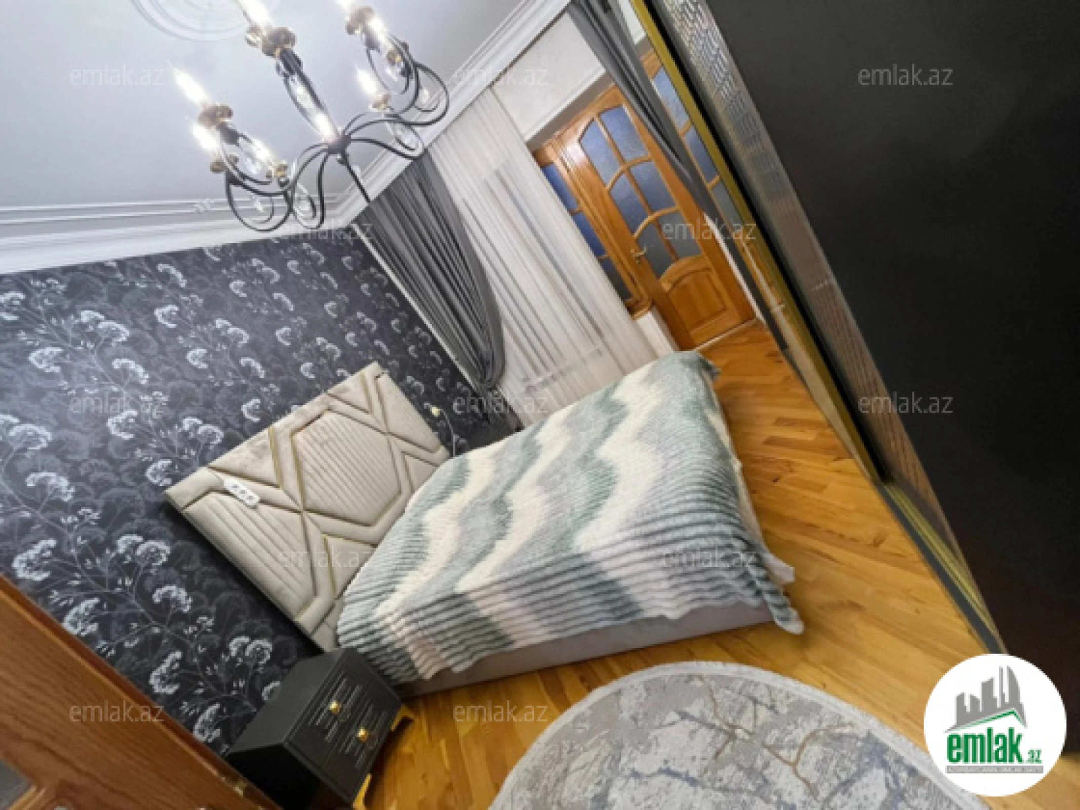 Satılır 2 otaqlı köhnə tikili 60 m²
