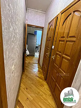 Satılır 2 otaqlı köhnə tikili 60 m²