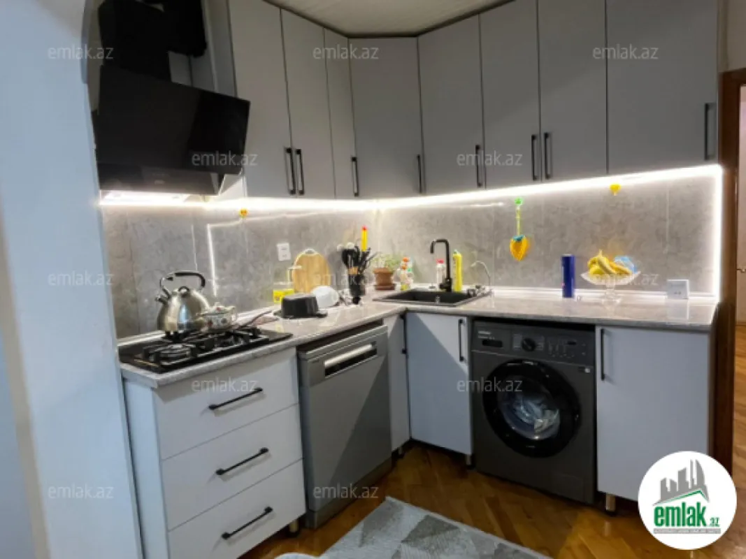 Satılır 2 otaqlı köhnə tikili 60 m²
