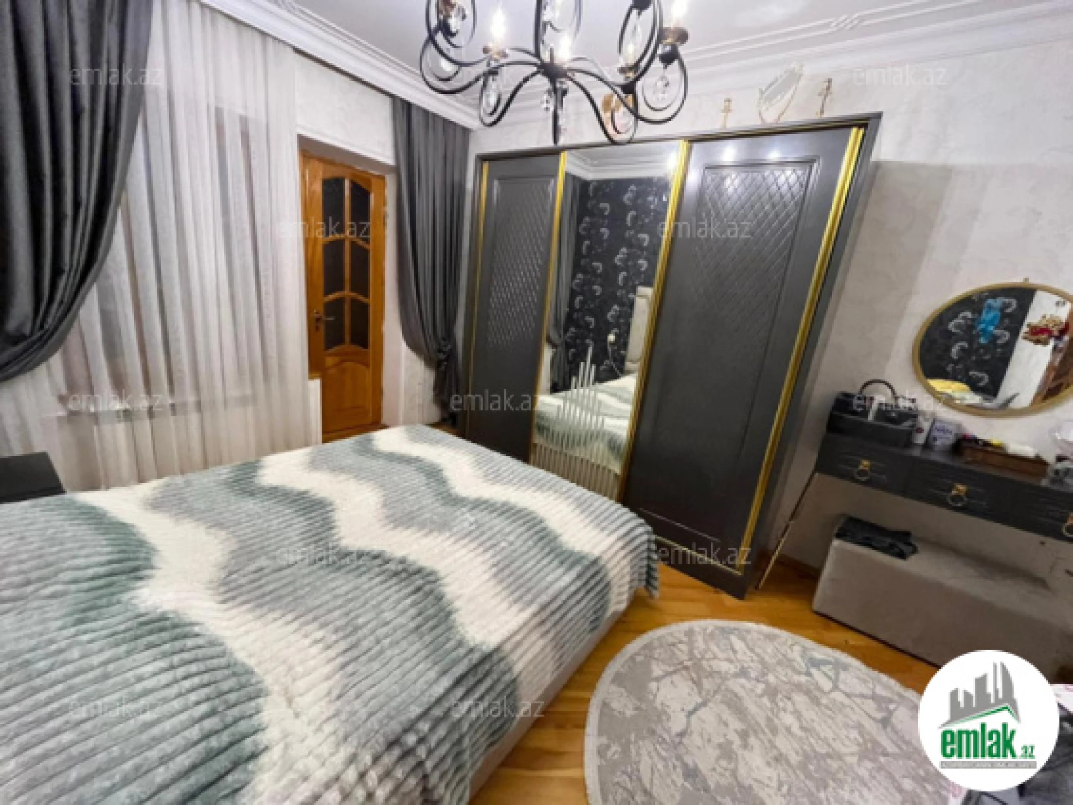 Satılır 2 otaqlı köhnə tikili 60 m²