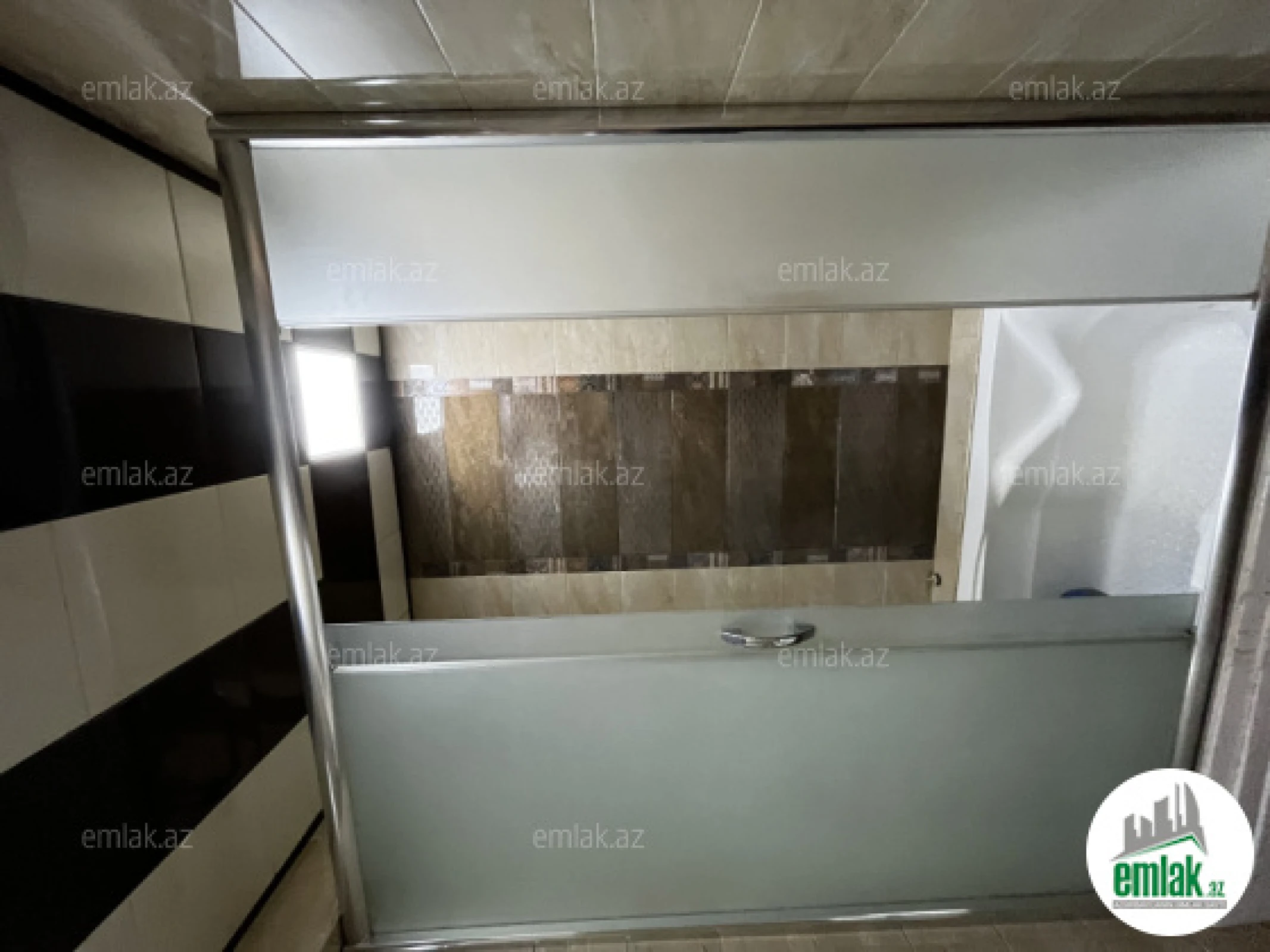 Satılır 3 otaqlı yeni tikili 128 m²