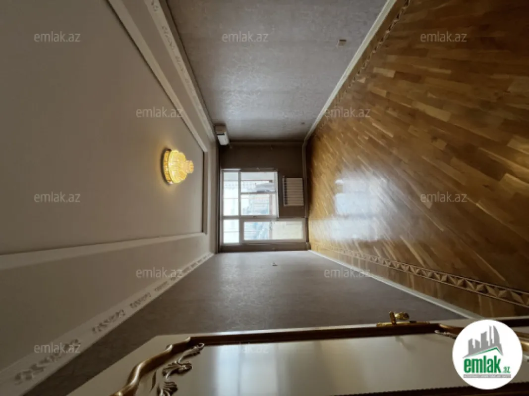 Satılır 3 otaqlı yeni tikili 128 m²