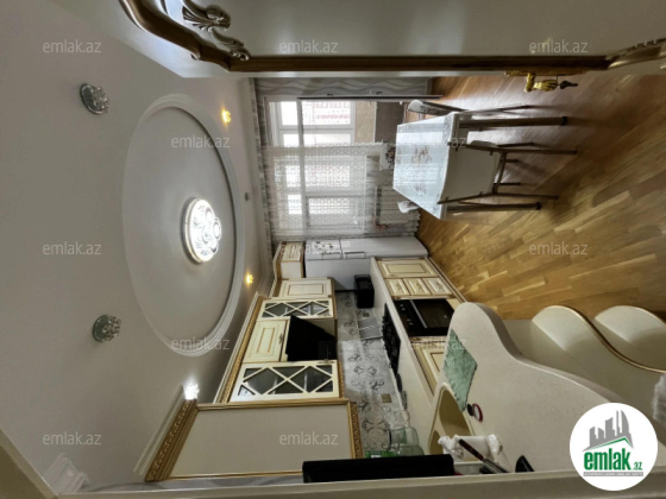 Satılır 3 otaqlı yeni tikili 128 m²