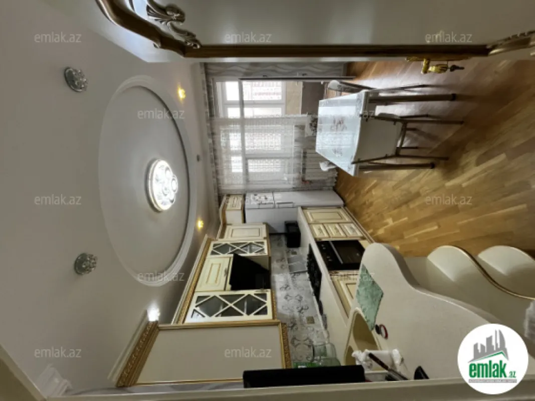 Satılır 3 otaqlı yeni tikili 128 m²