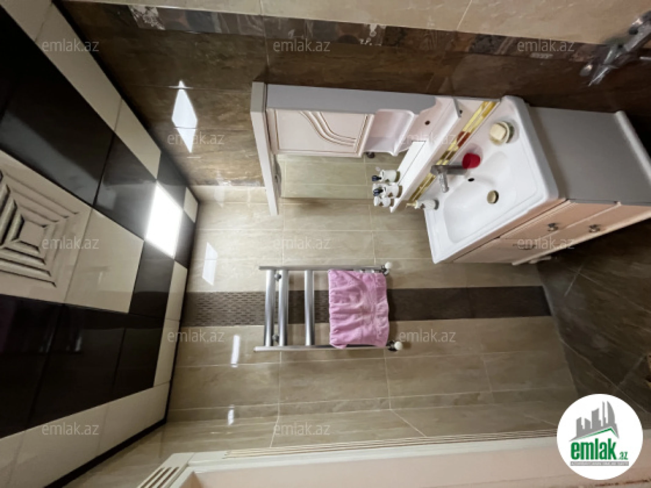 Satılır 3 otaqlı yeni tikili 128 m²