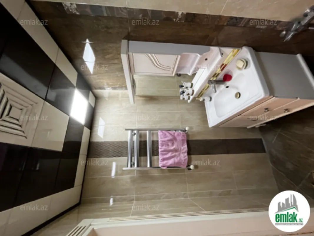 Satılır 3 otaqlı yeni tikili 128 m²