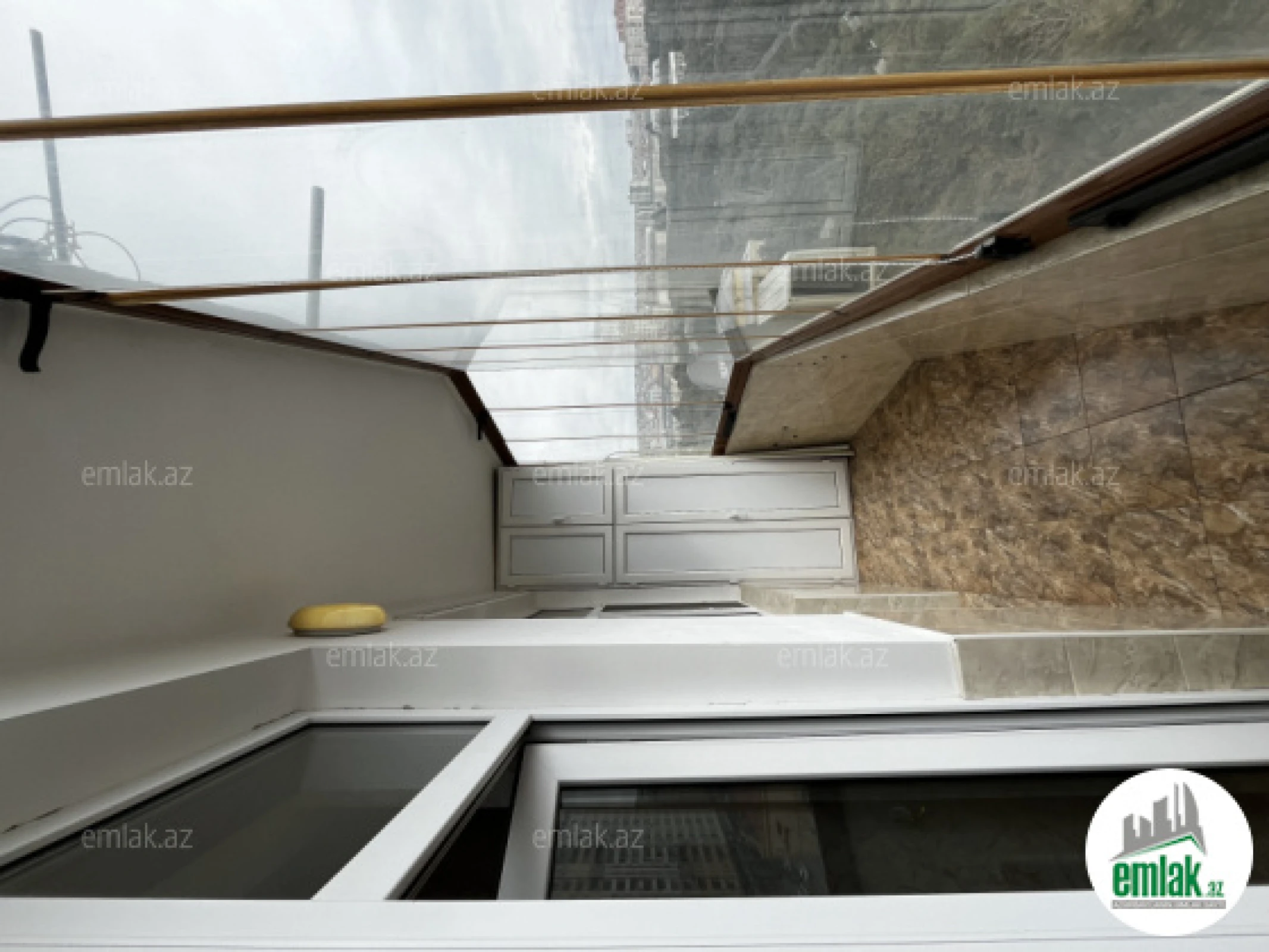 Satılır 3 otaqlı yeni tikili 128 m²