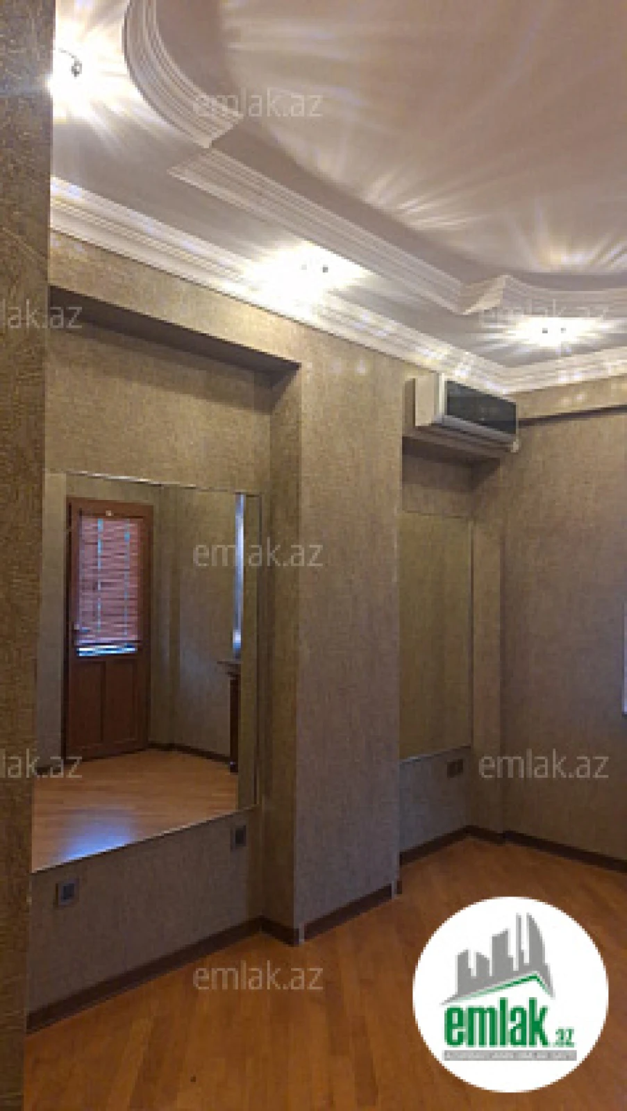 Satılır 5 otaqlı yeni tikili 242 m²