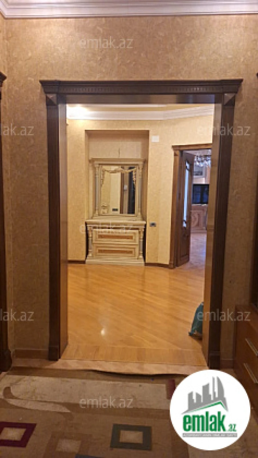 Satılır 5 otaqlı yeni tikili 242 m²