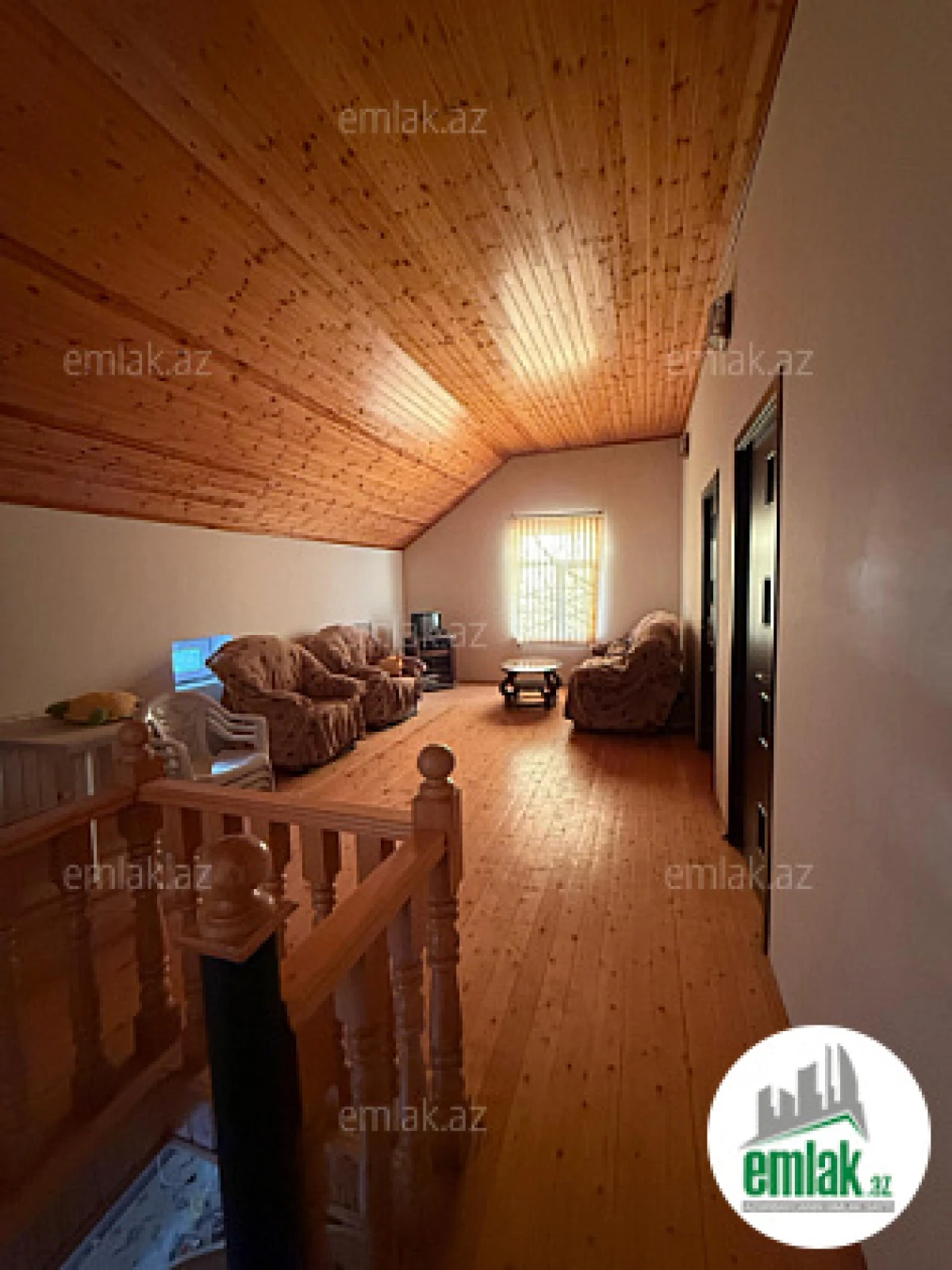 Satılır 4 otaqlı mənzil 180 m²