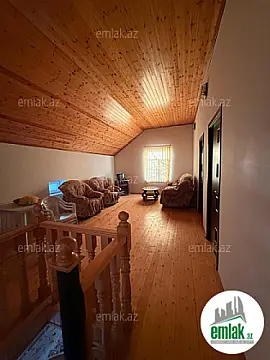 Satılır 4 otaqlı mənzil 180 m²