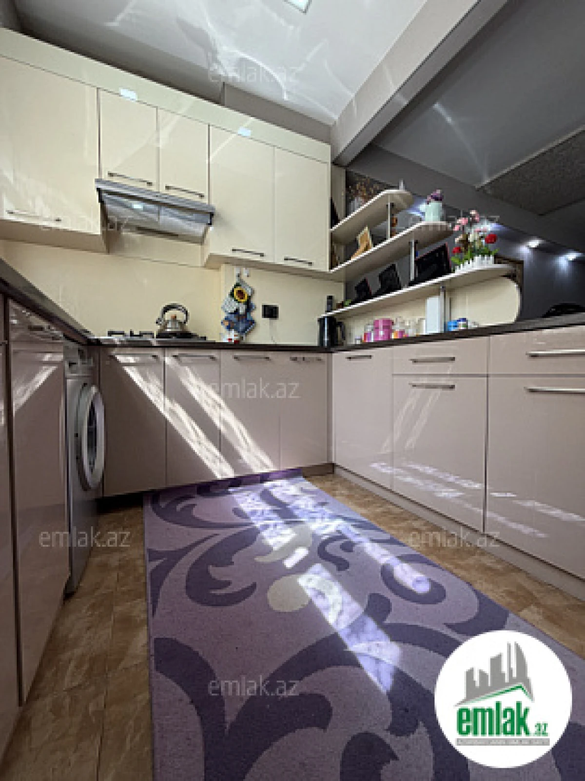 Satılır 2 otaqlı yeni tikili 57 m²