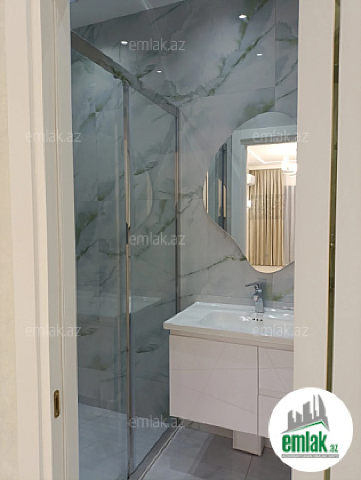 Satılır 4 otaqlı yeni tikili 185 m²