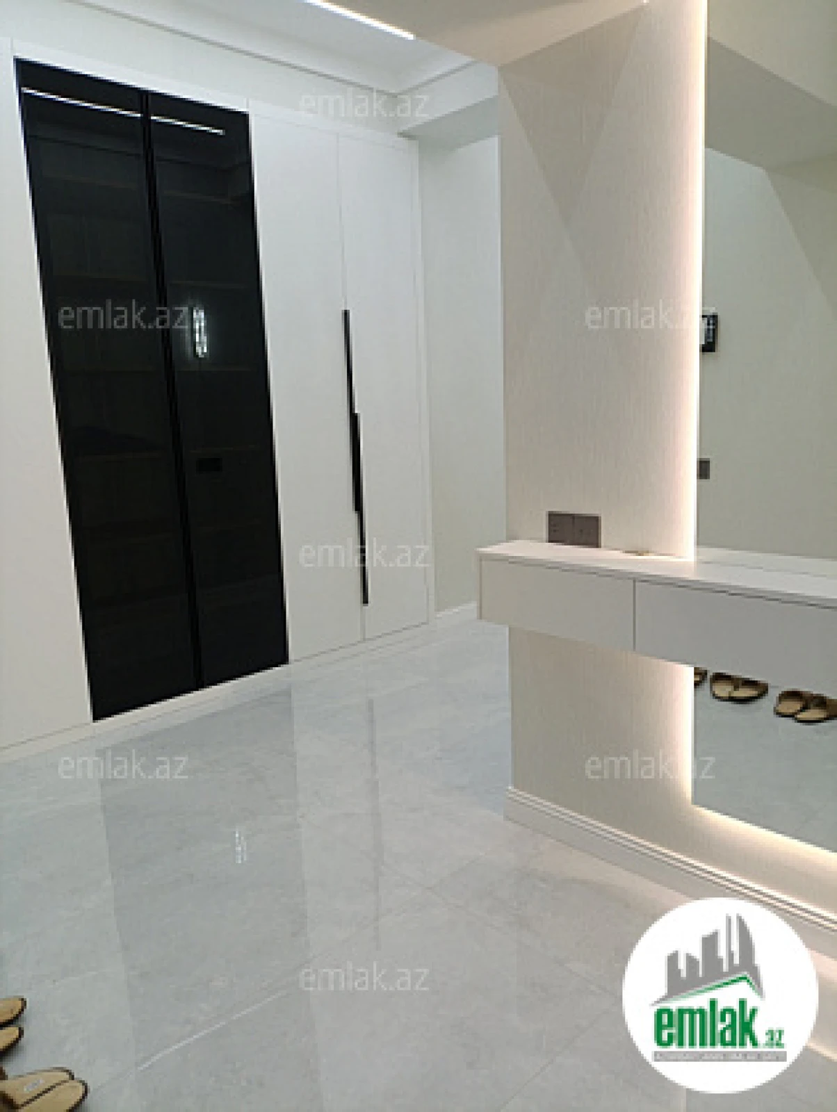 Satılır 4 otaqlı yeni tikili 185 m²