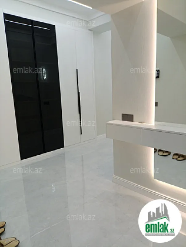 Satılır 4 otaqlı yeni tikili 185 m²