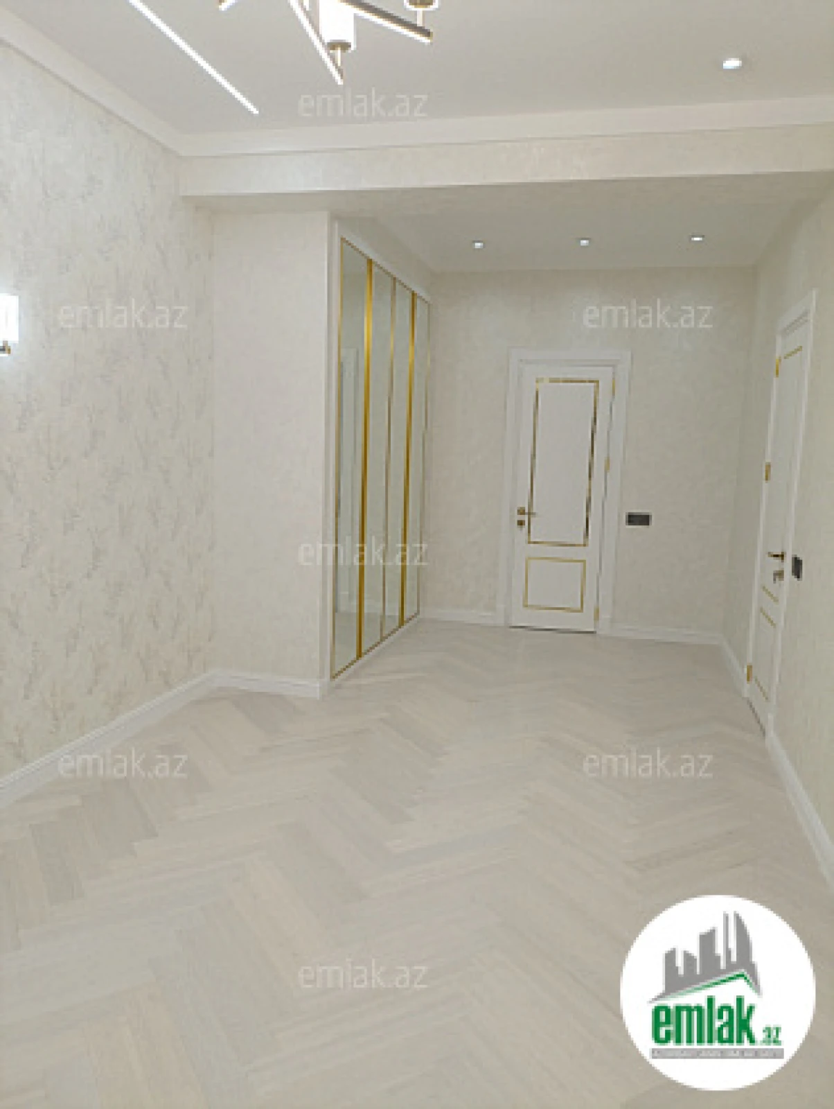 Satılır 4 otaqlı yeni tikili 185 m²