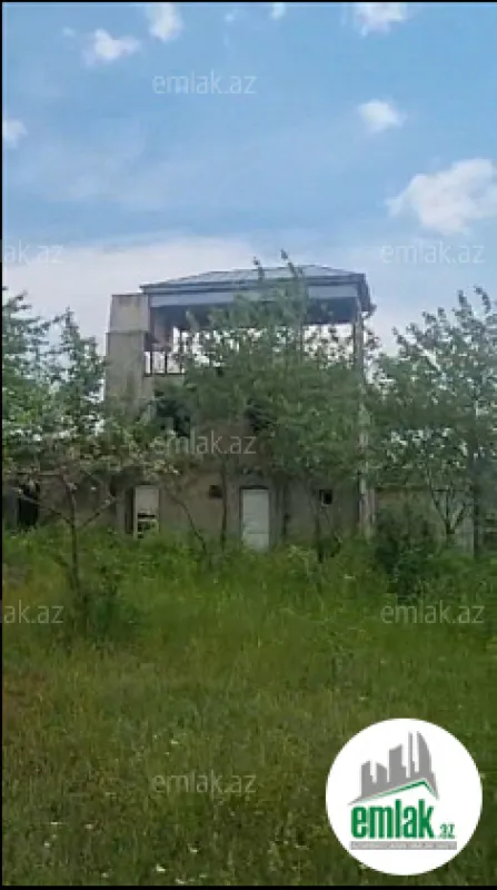Satılır 5 otaqlı həyət evi 200 m²