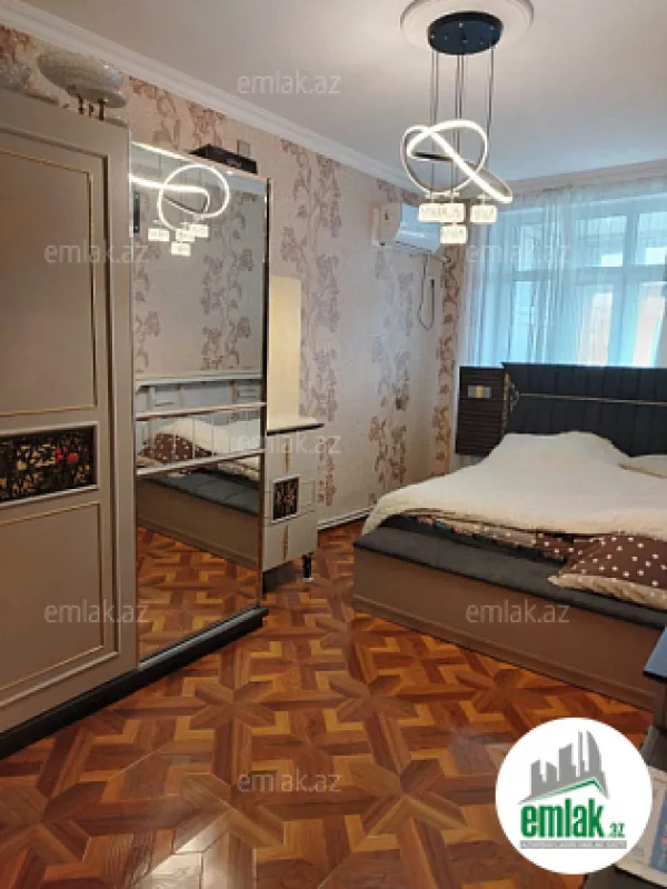 Satılır 4 otaqlı köhnə tikili 95 m²