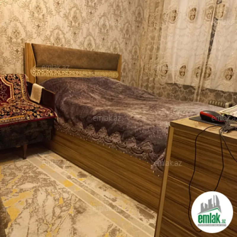 Satılır 4 otaqlı köhnə tikili 95 m²