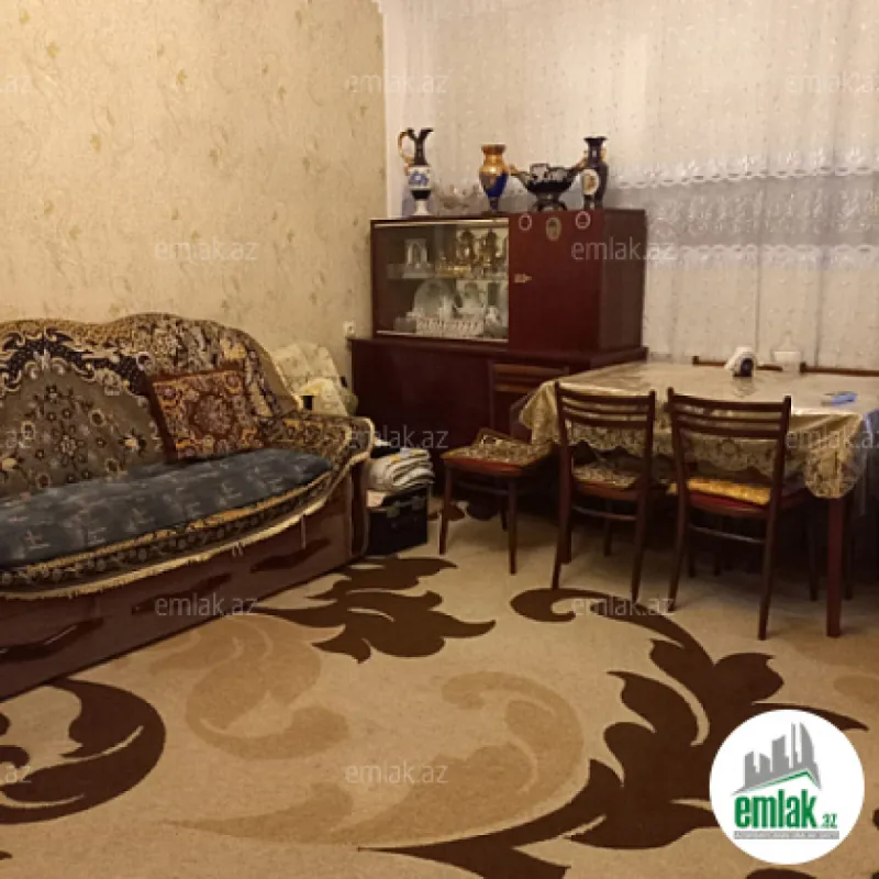 Satılır 4 otaqlı köhnə tikili 95 m²