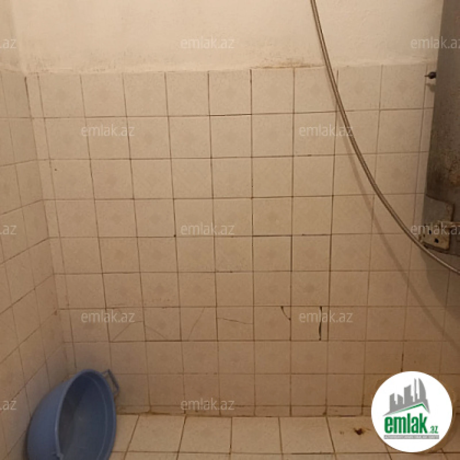Satılır 4 otaqlı köhnə tikili 95 m²