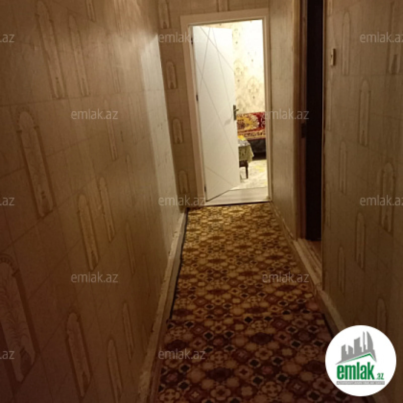 Satılır 4 otaqlı köhnə tikili 95 m²