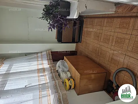 Satılır 4 otaqlı köhnə tikili 90 m²