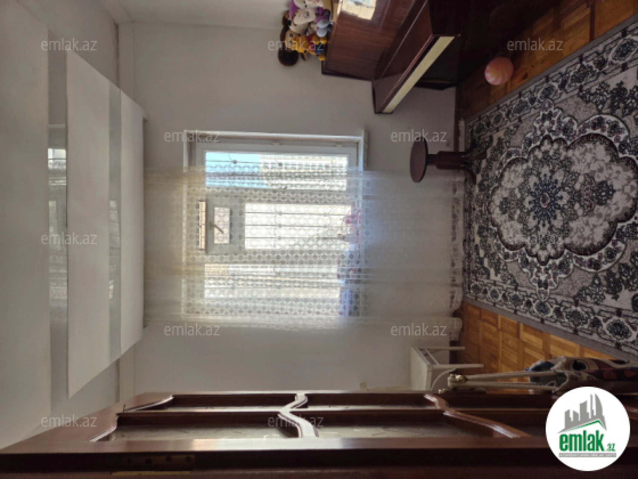 Satılır 4 otaqlı köhnə tikili 90 m²