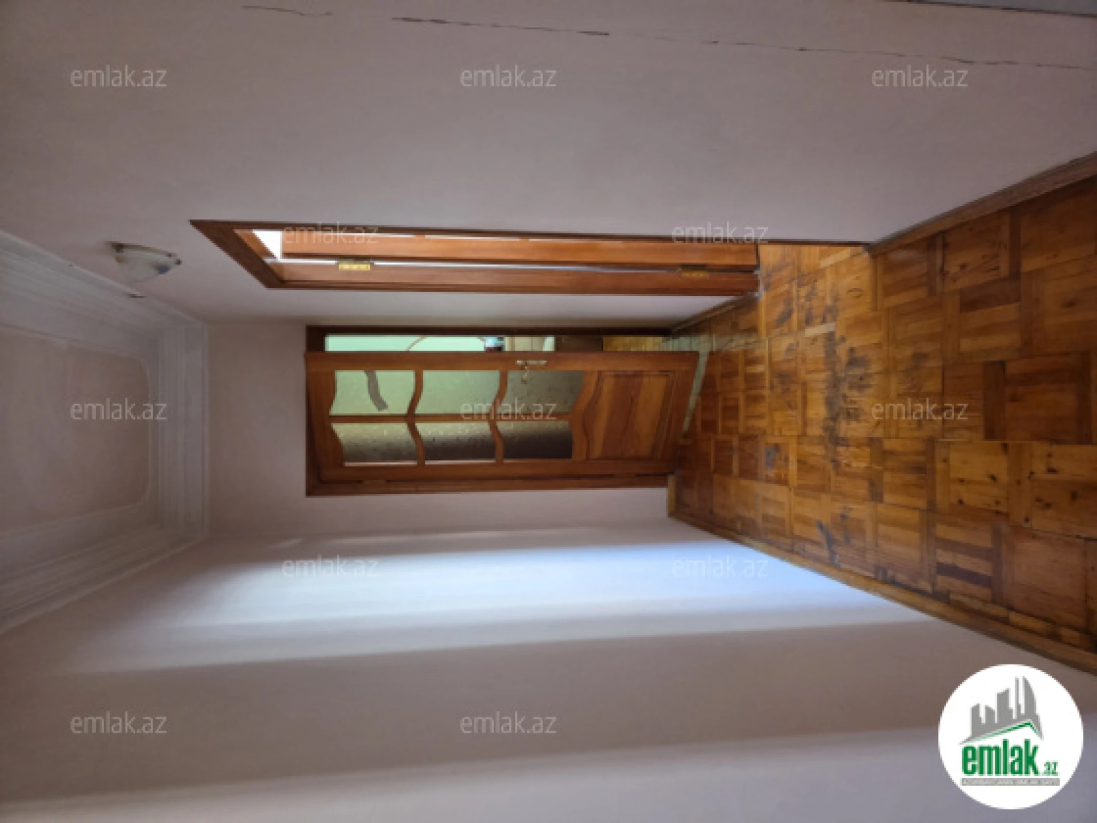 Satılır 4 otaqlı köhnə tikili 90 m²