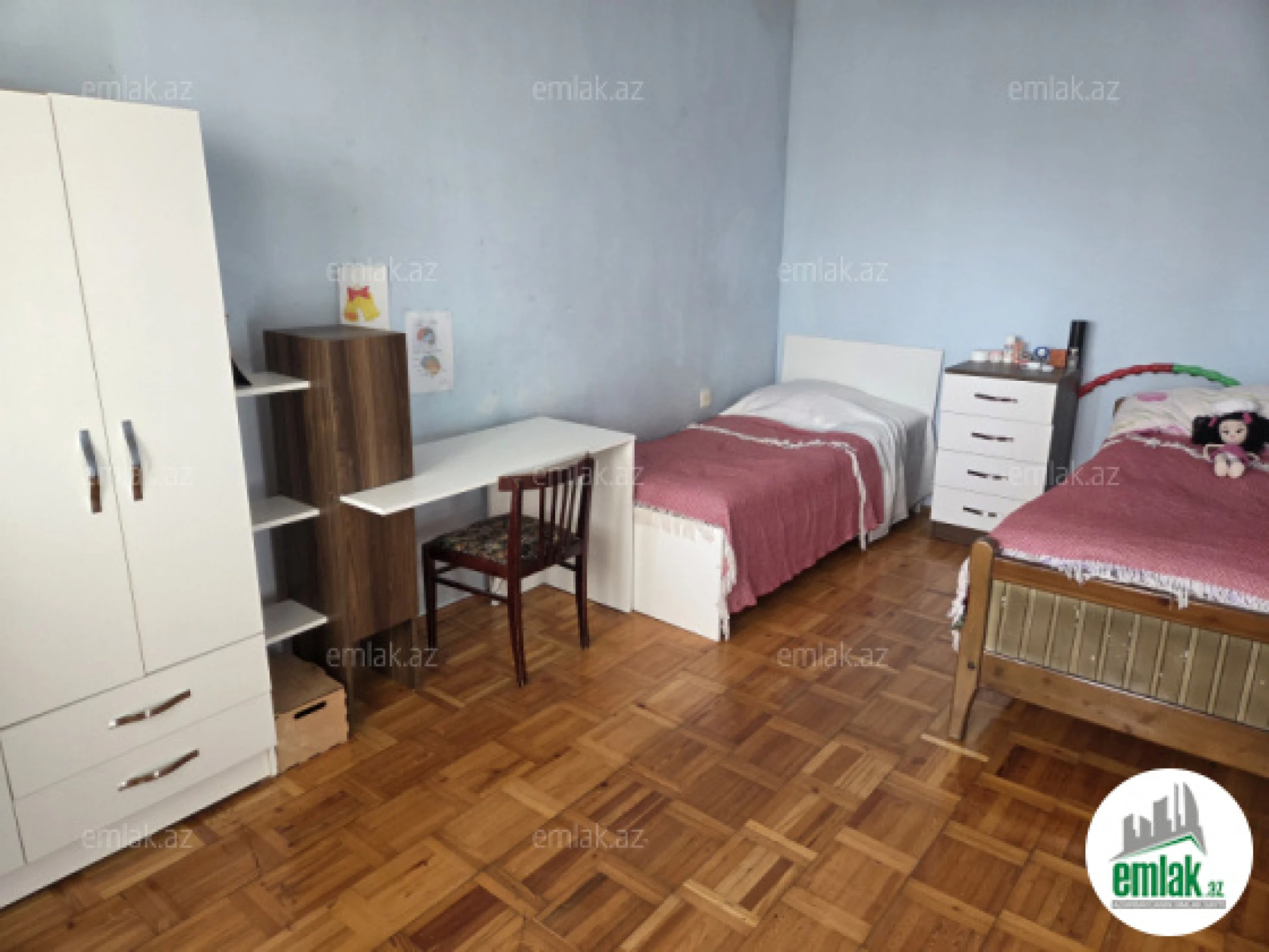 Satılır 4 otaqlı köhnə tikili 90 m²