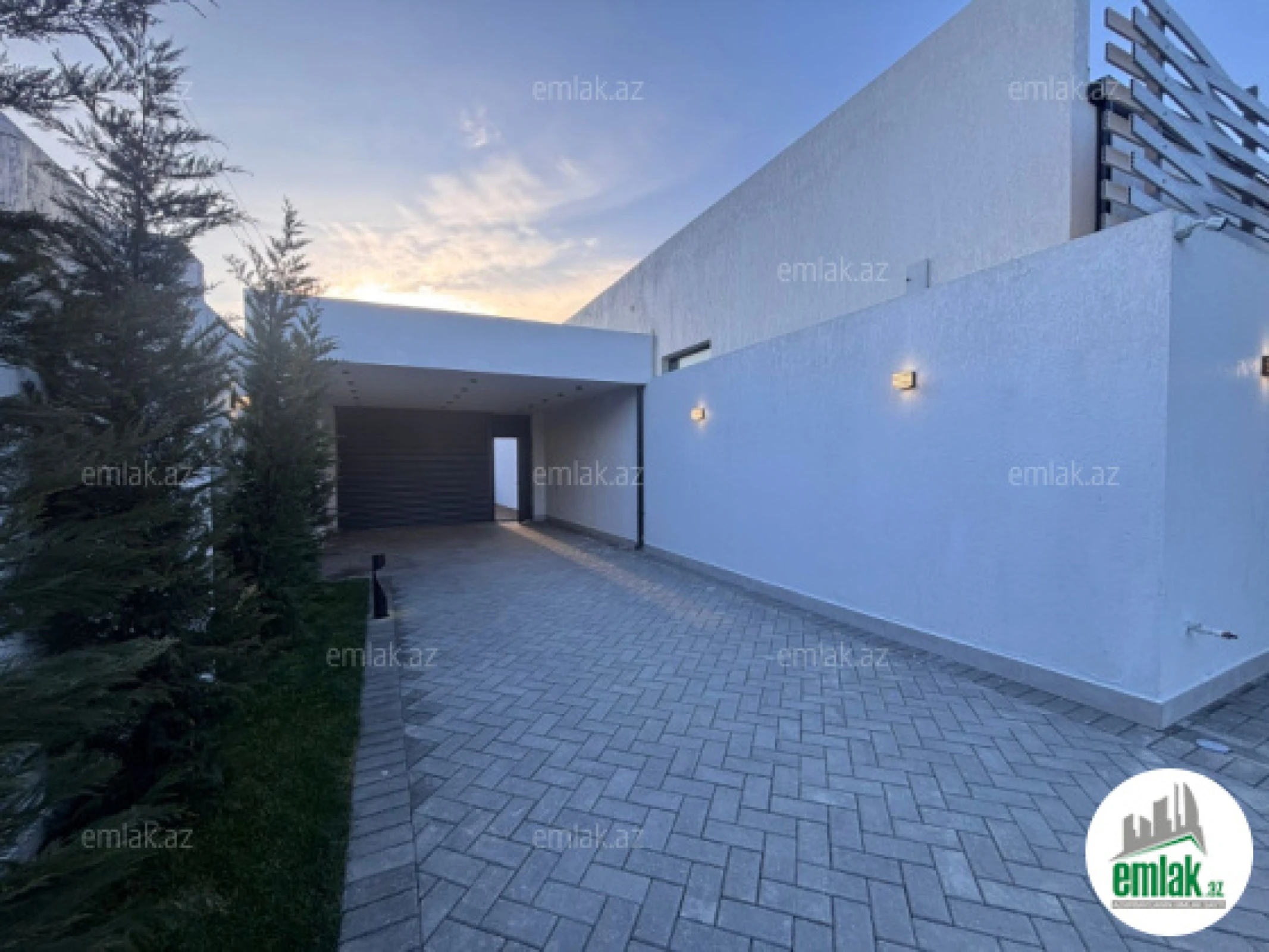 Satılır 5 otaqlı həyət evi 250 m²