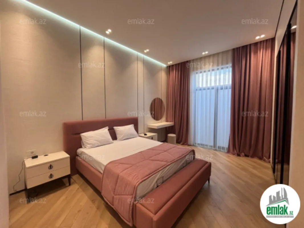 Satılır 5 otaqlı həyət evi 250 m²