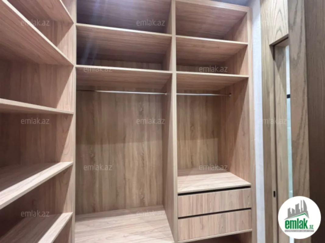 Satılır 5 otaqlı həyət evi 250 m²