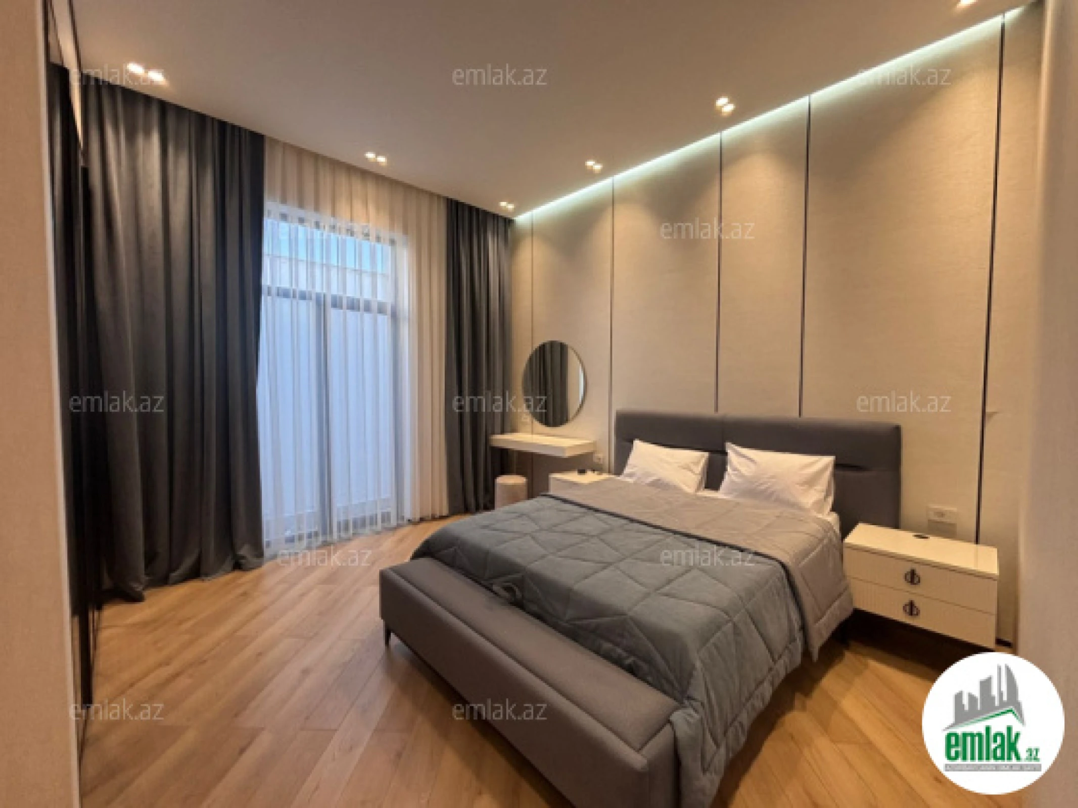 Satılır 5 otaqlı həyət evi 250 m²