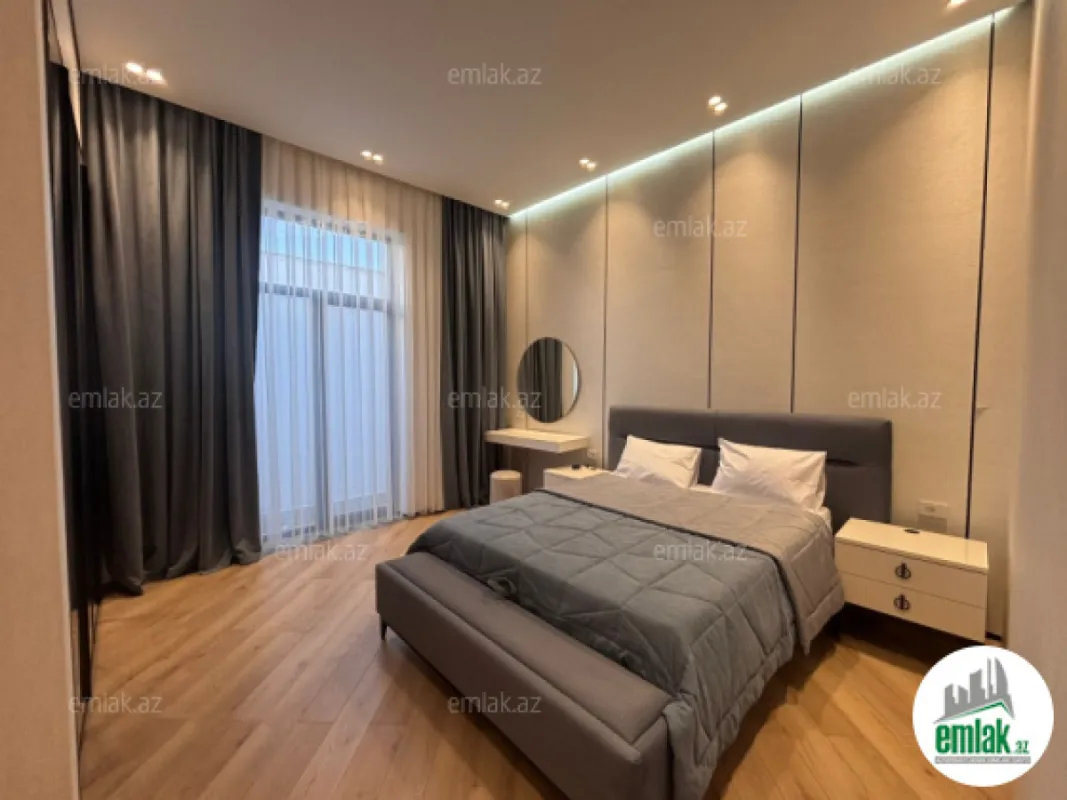 Satılır 5 otaqlı həyət evi 250 m²